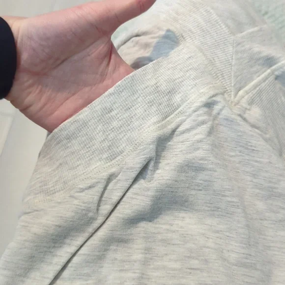 EUC Sz 2 vintage heather grey Lululemon deep v tee - Picture 4 of 4